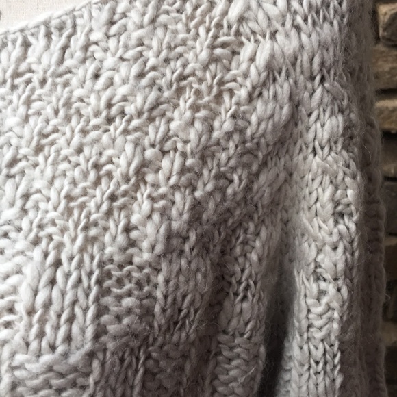 CHICO’S pullover sweater - Picture 2 of 4